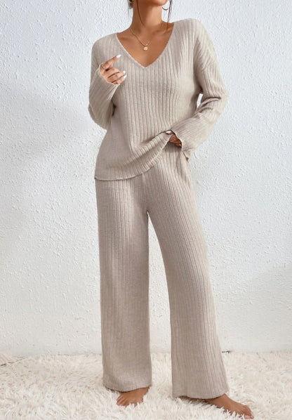 Women’s Ribbed V Neck Lounge Set