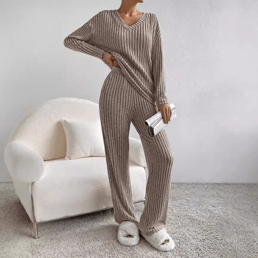 Women’s Ribbed V Neck Lounge Set