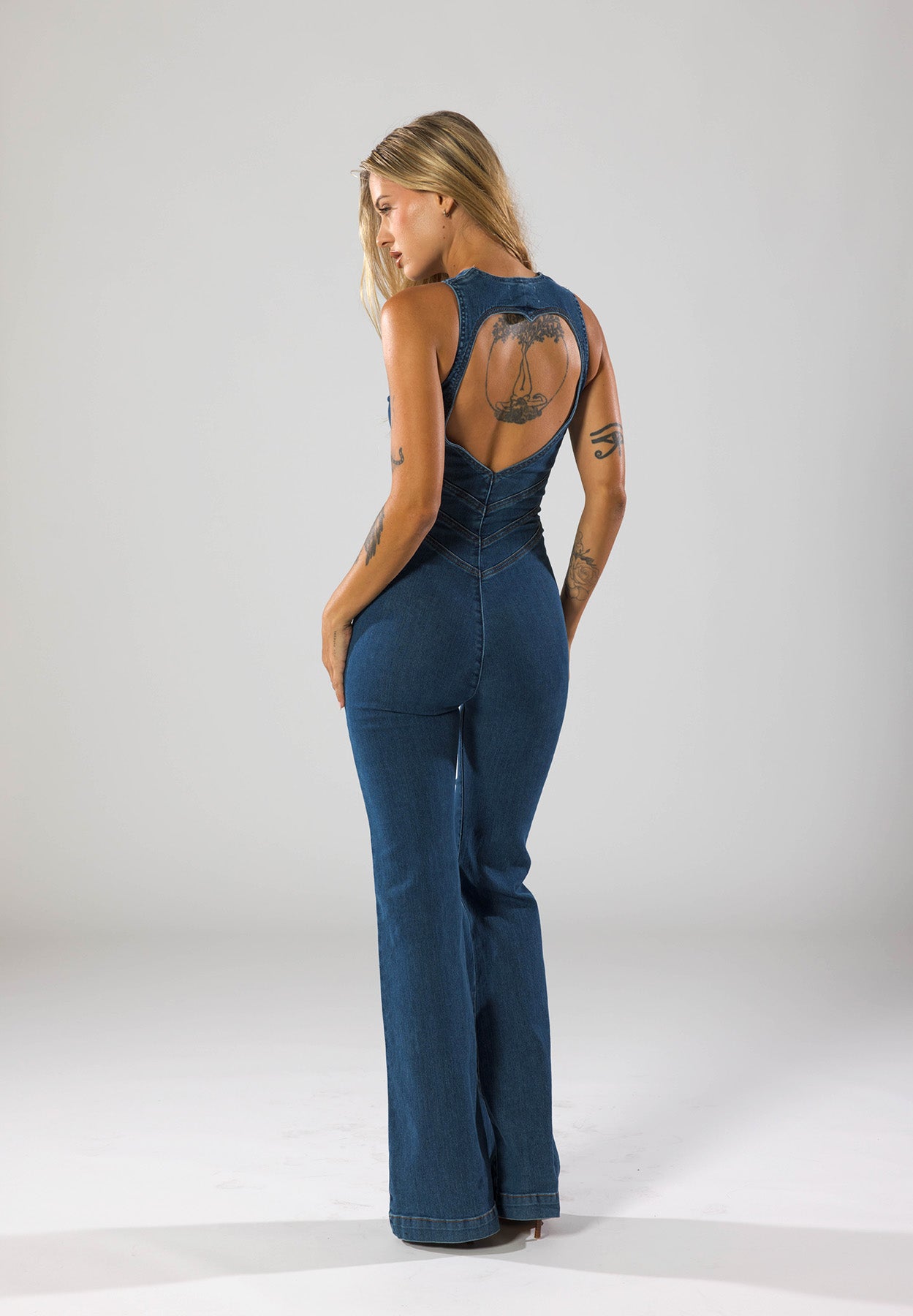 Women’s Sleeveless Zip Denim Jumpsuit